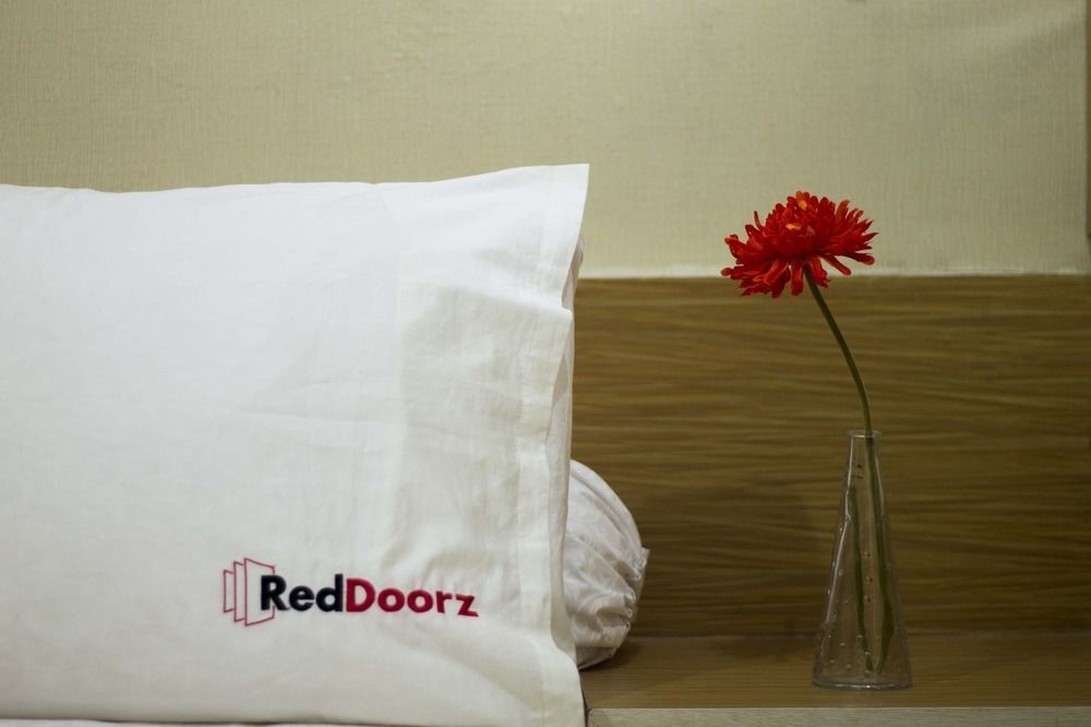 Reddoorz @ Radio Dalam Hotel Jakarta Exterior photo