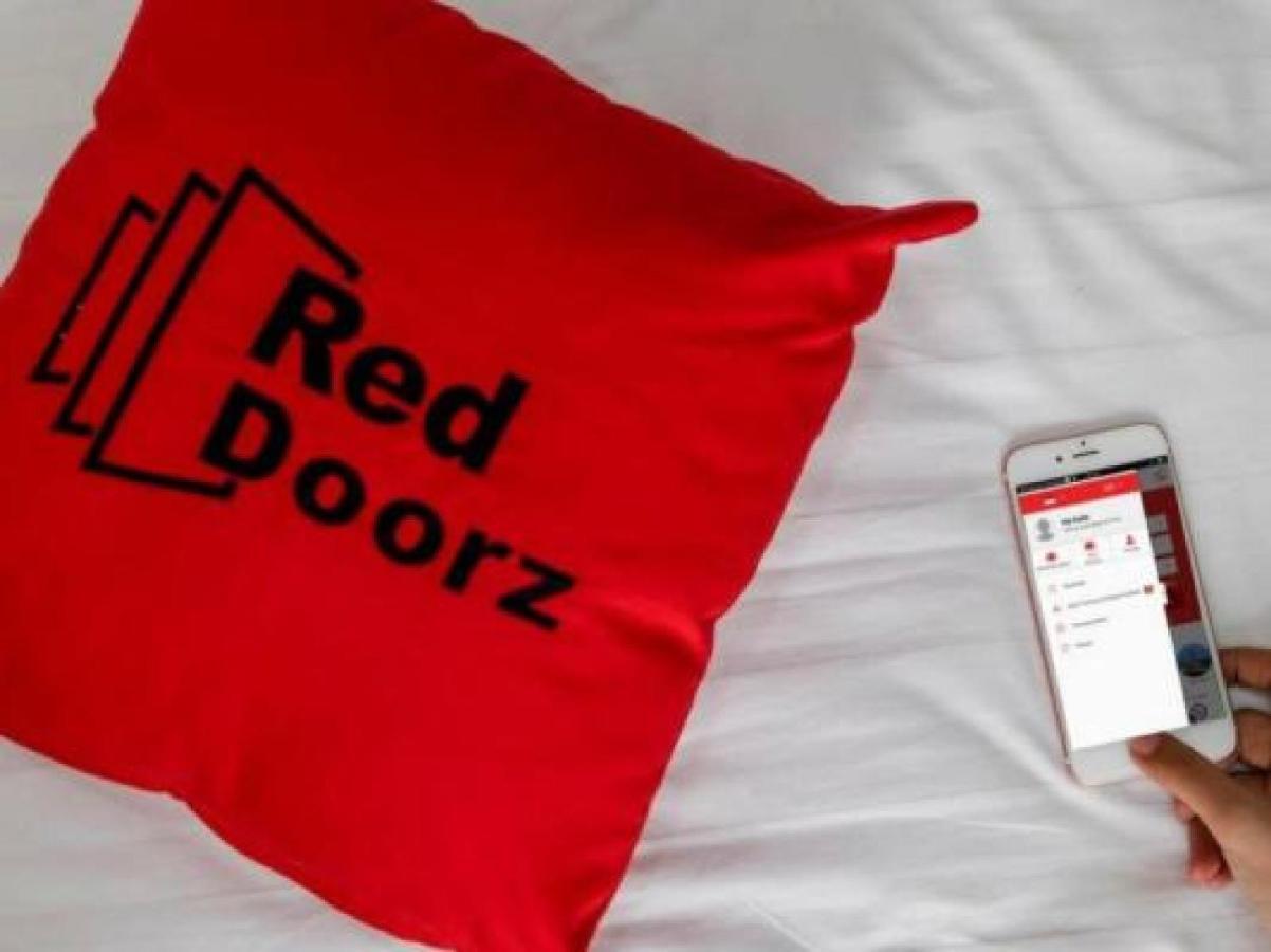 Reddoorz @ Radio Dalam Hotel Jakarta Exterior photo